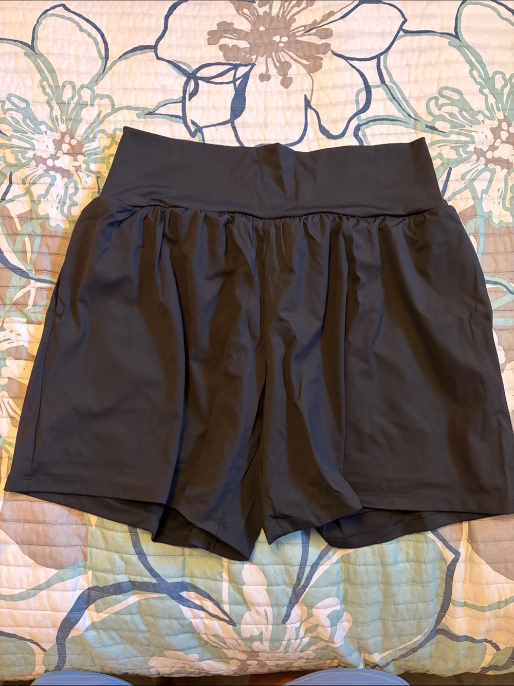 HALARA Black Athletic Shorts